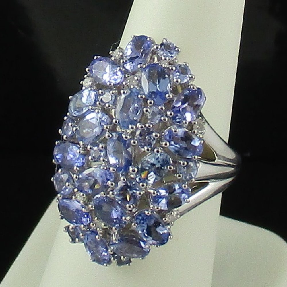 4.20ct Tanzanite Bold Oval Cluster Ring